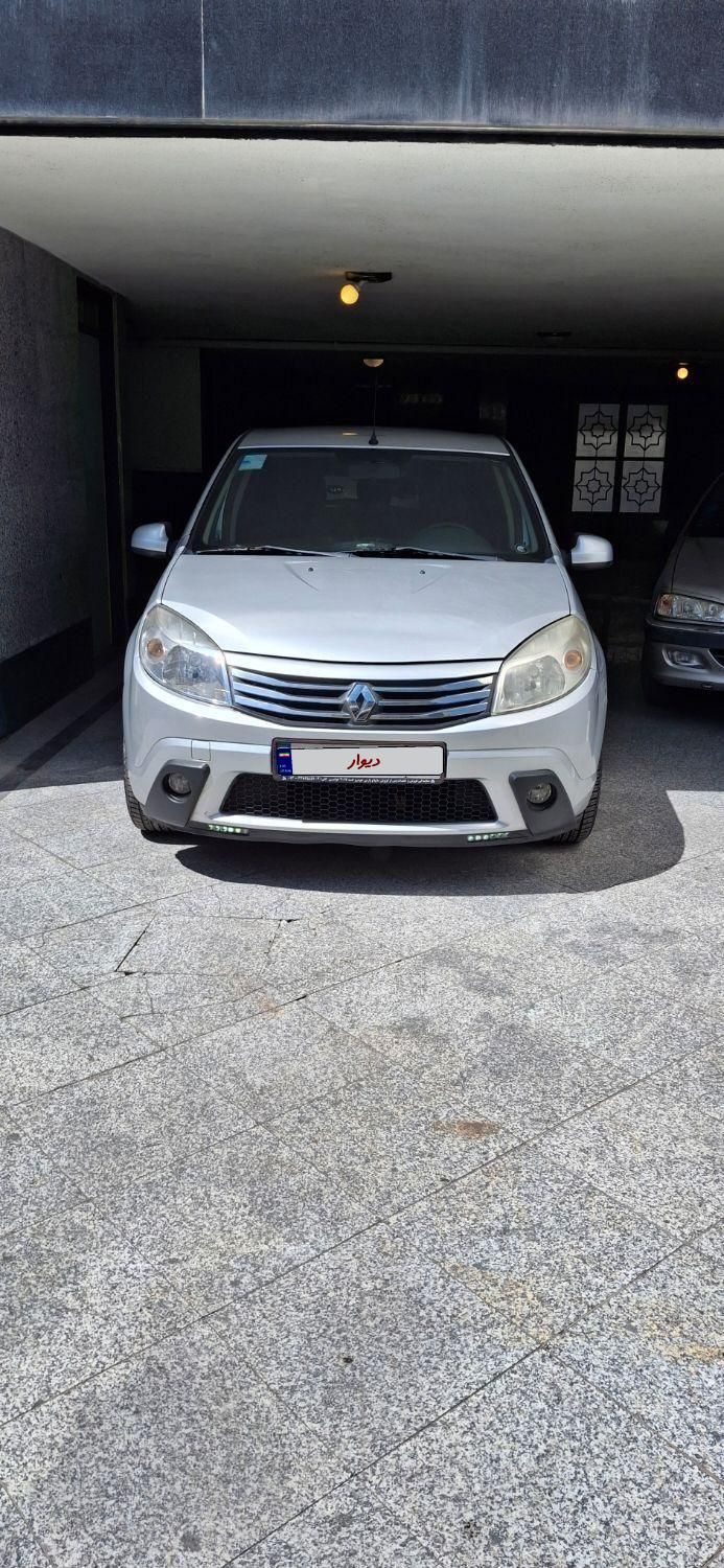 خودرو رنو، ساندرو آگهی ann_18478948