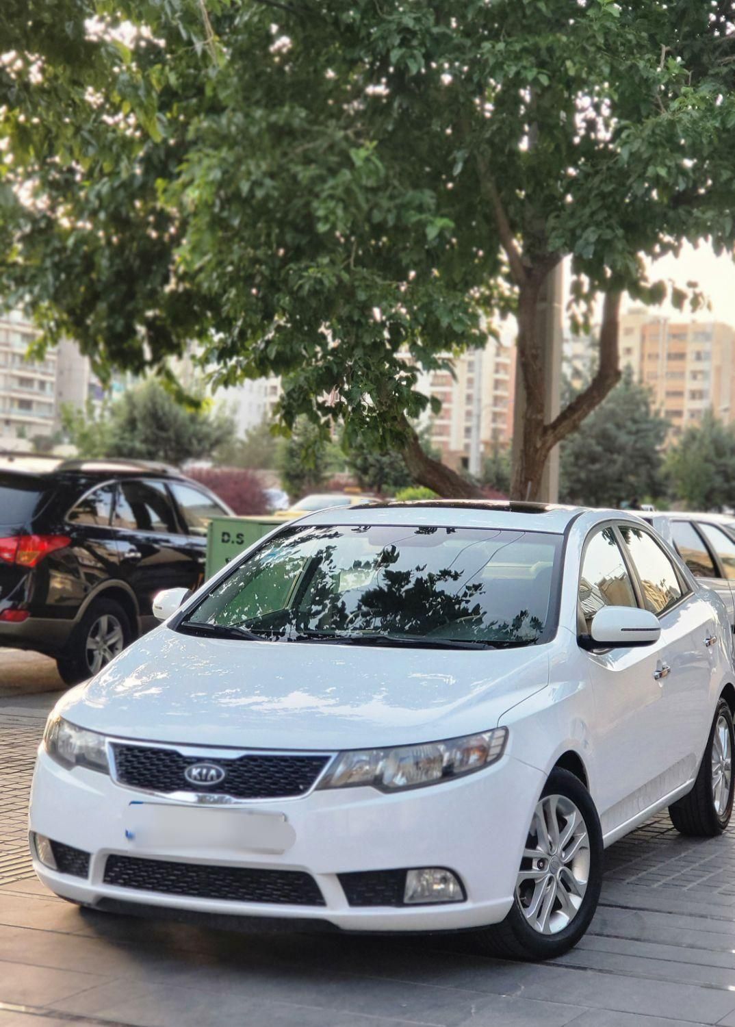 خودرو کیا، سراتو مونتاژ آگهی ann_18479055
