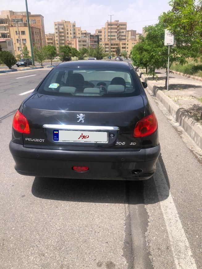 پژو ۲۰۶ صندوق دار v8 - 1393