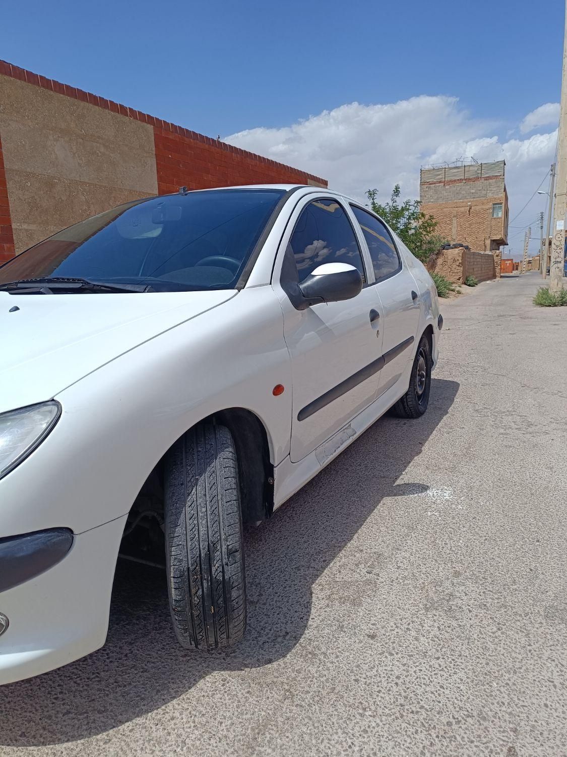 پژو ۲۰۶ صندوق دار v8 - 1393