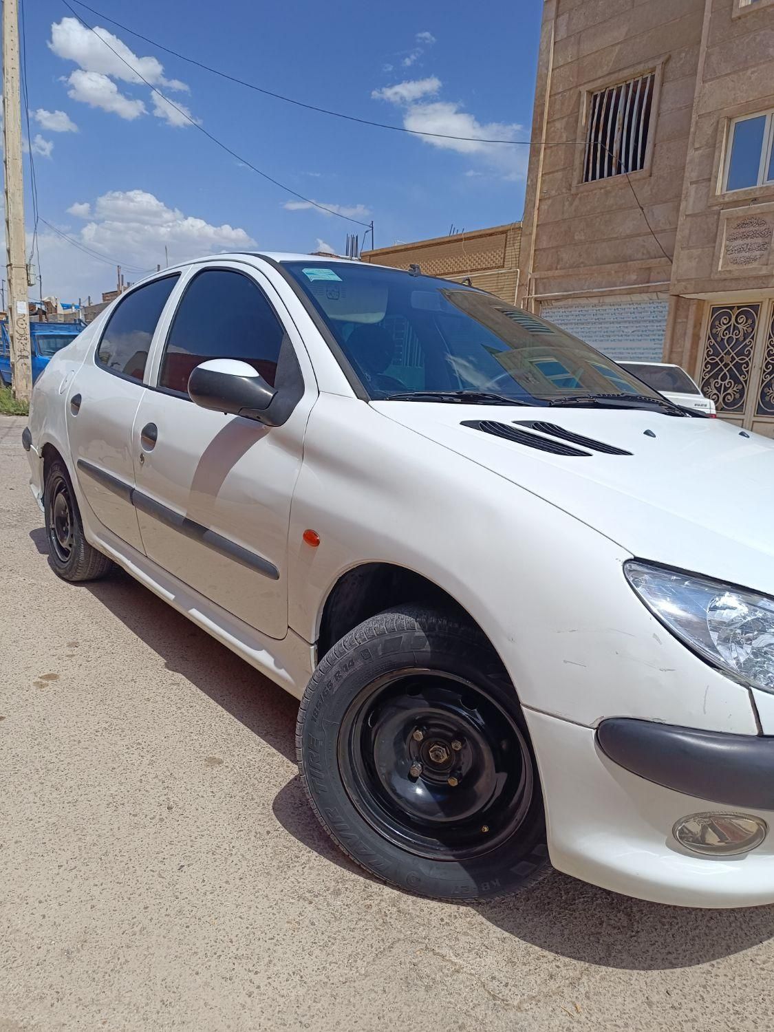 پژو ۲۰۶ صندوق دار v8 - 1393