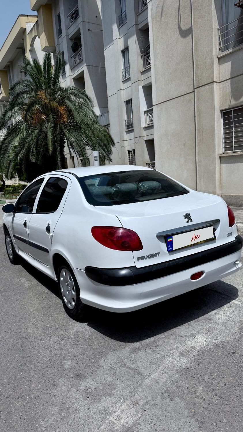 پژو ۲۰۶ صندوق دار v8 - 1390