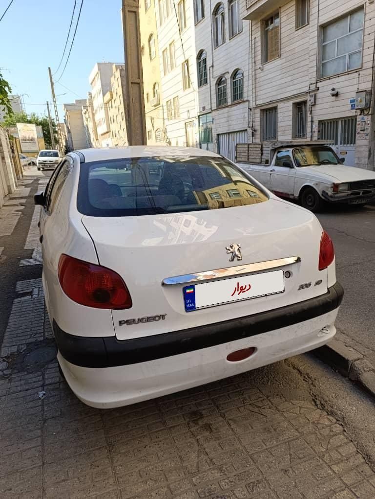 پژو ۲۰۶ صندوق دار v8 - 1391