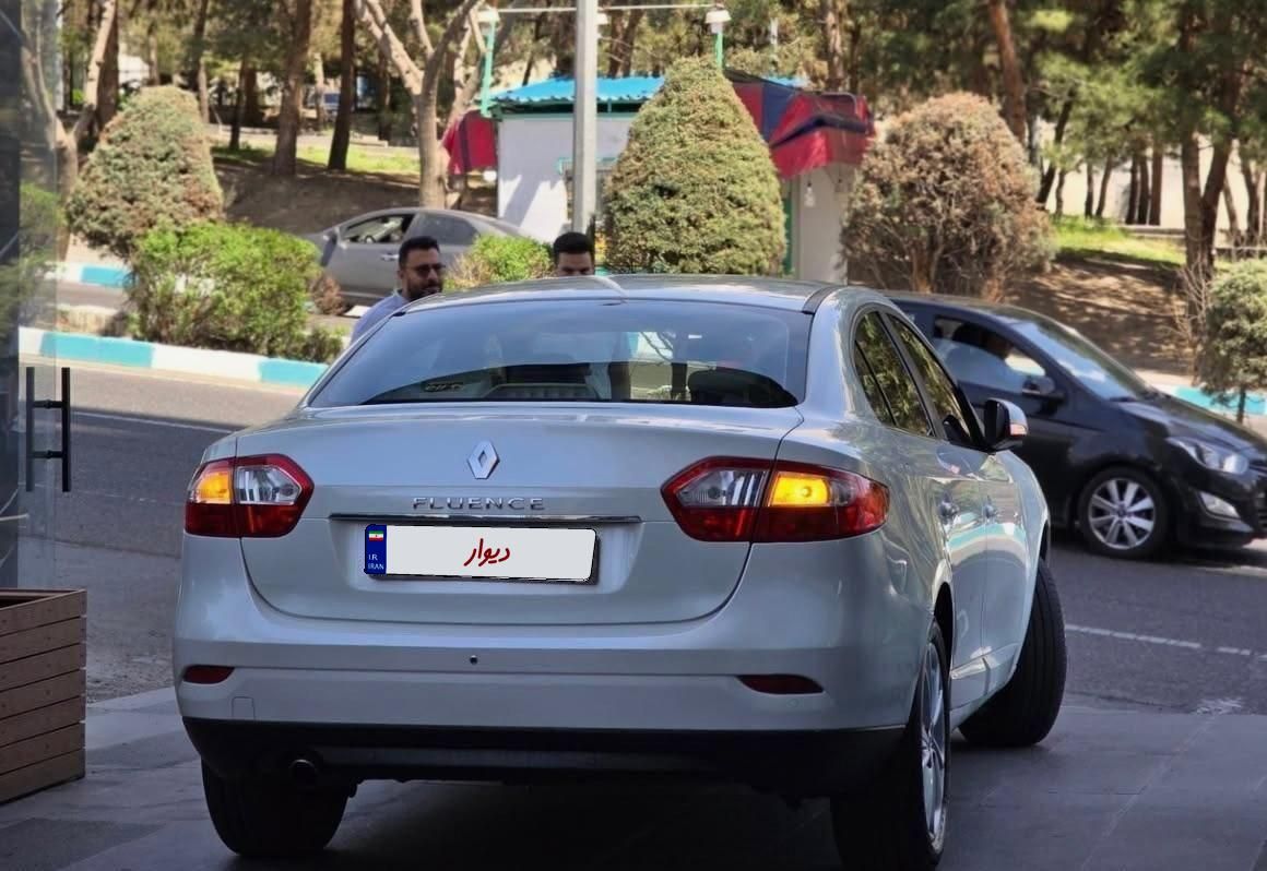رنو فلوئنس اتوماتیک E4 - 2014