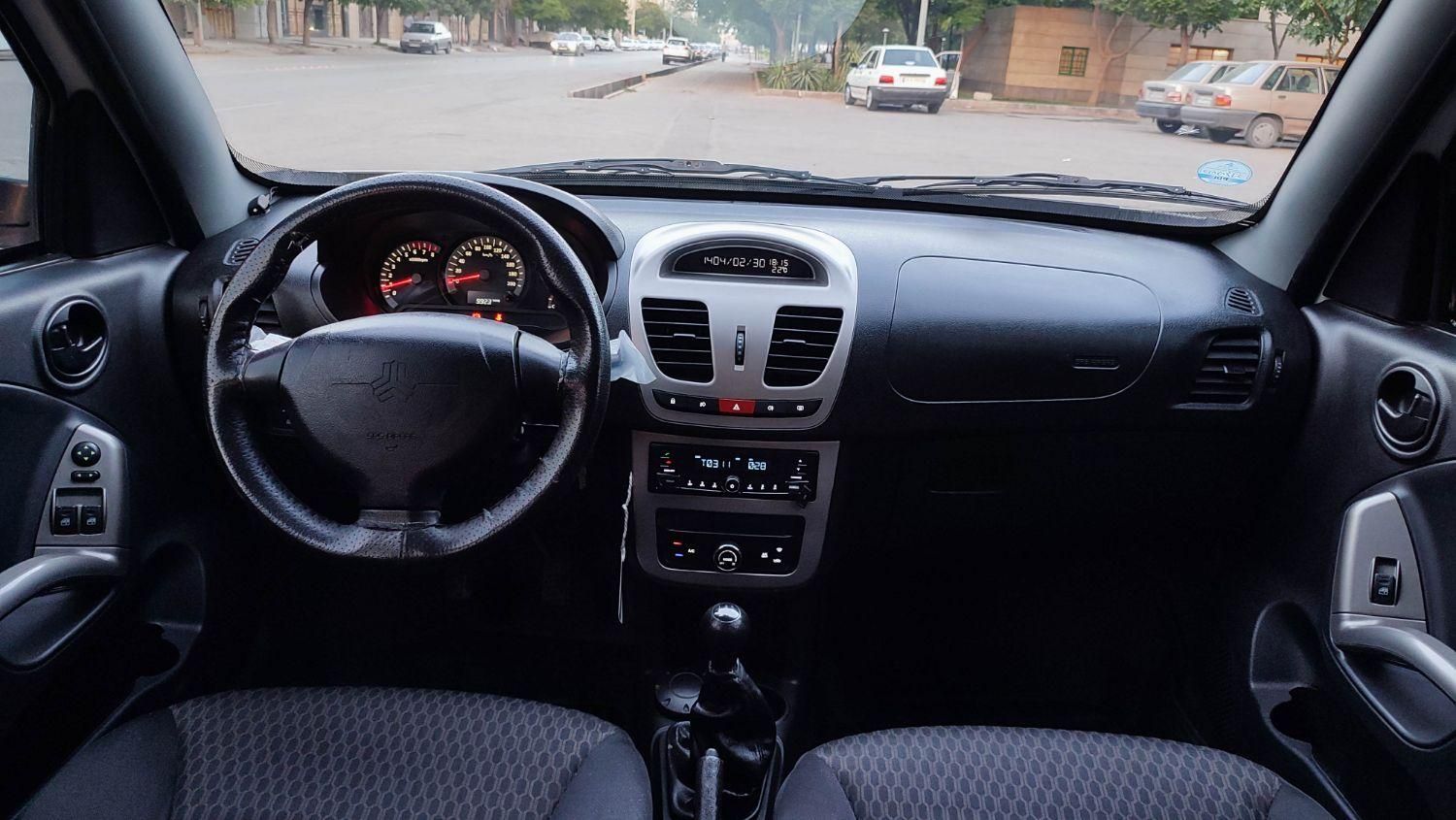 کوییک R دنده‌ای - 1402