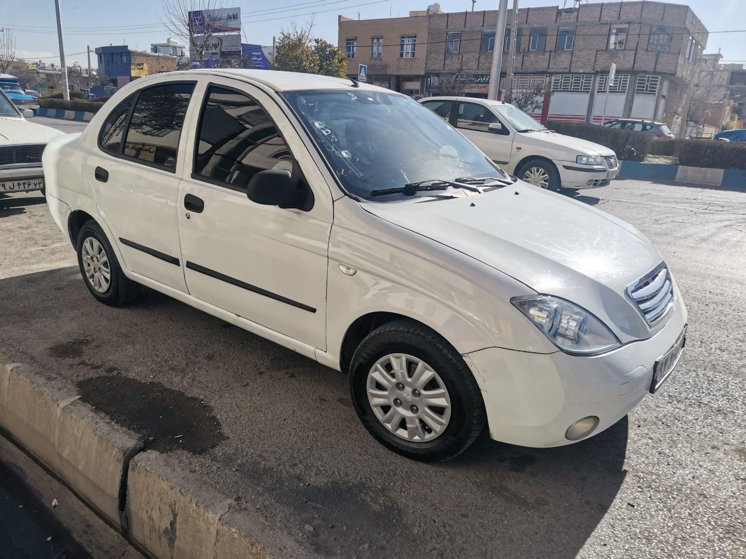 تیبا صندوق دار SX - 1398