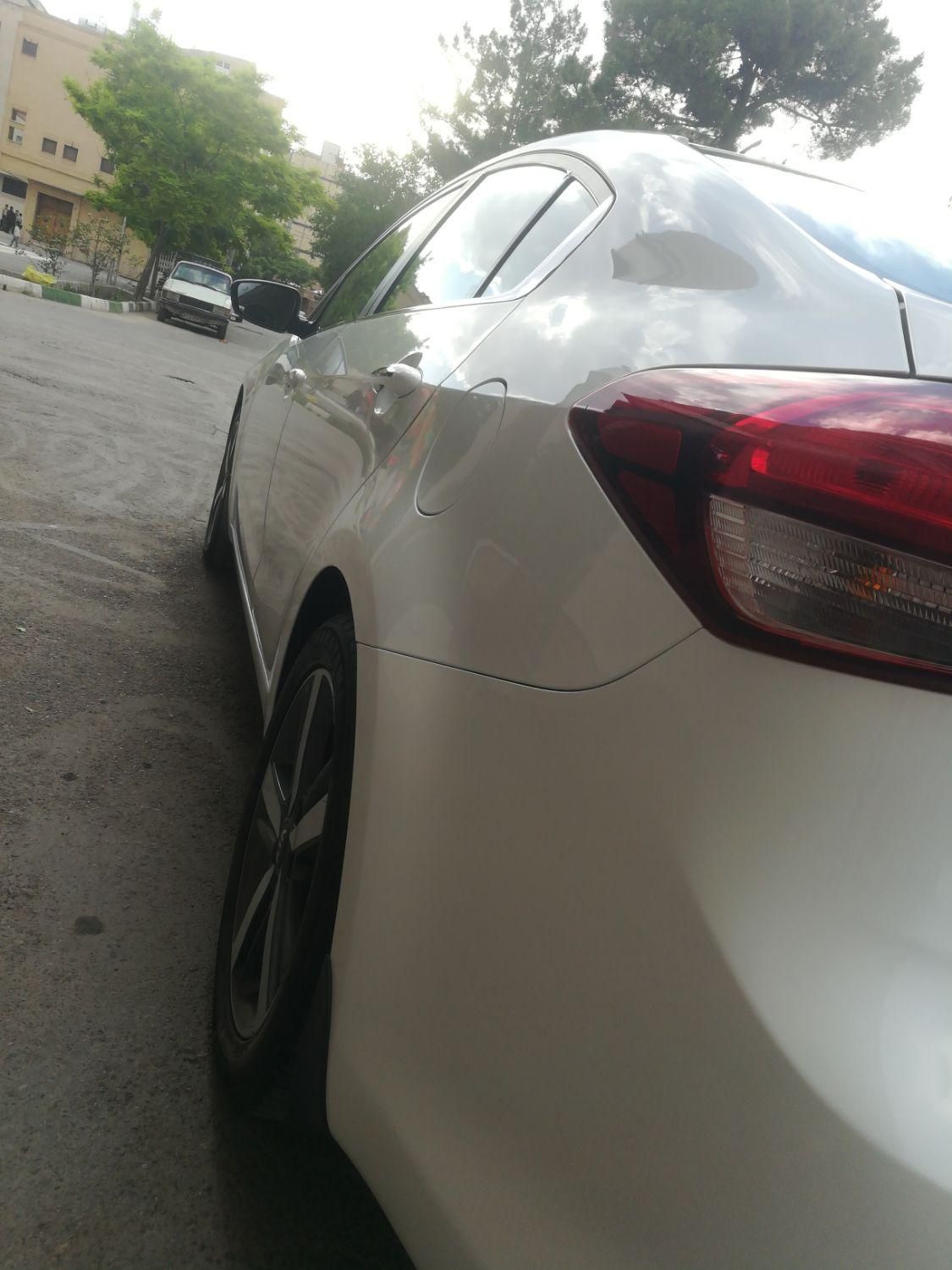 کیا سراتو 2.0 لیتر اتوماتیک GT لاین - 2017