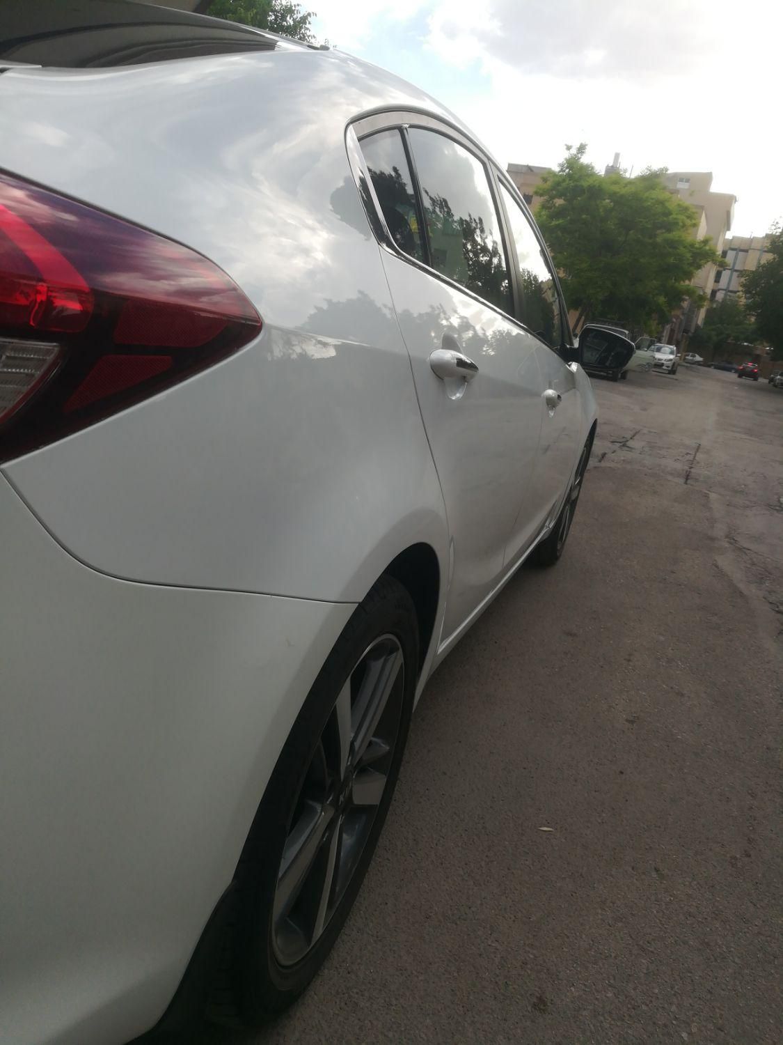 کیا سراتو 2.0 لیتر اتوماتیک GT لاین - 2017
