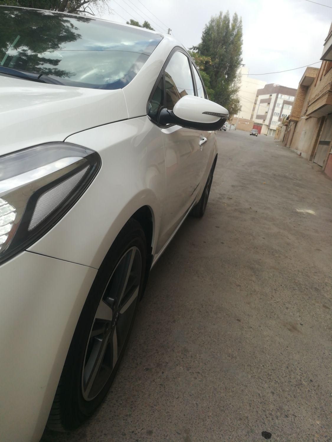 کیا سراتو 2.0 لیتر اتوماتیک GT لاین - 2017