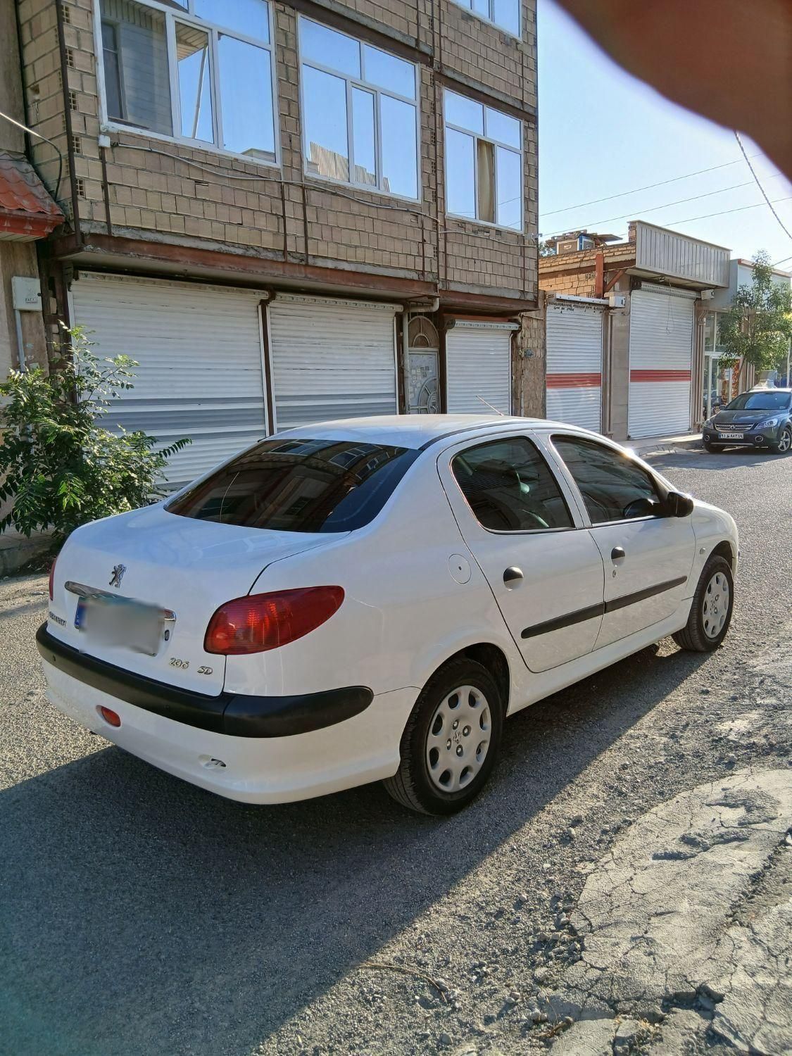 پژو ۲۰۶ صندوق دار v8 - 1398