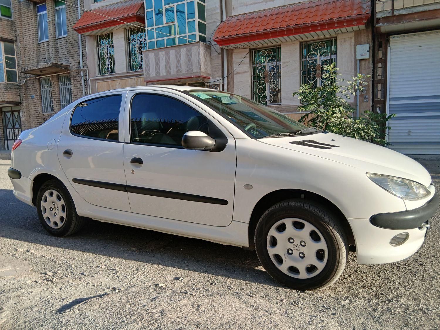 پژو ۲۰۶ صندوق دار v8 - 1398
