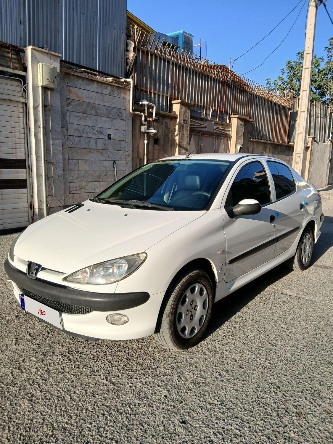 پژو ۲۰۶ صندوق دار v8 - 1398