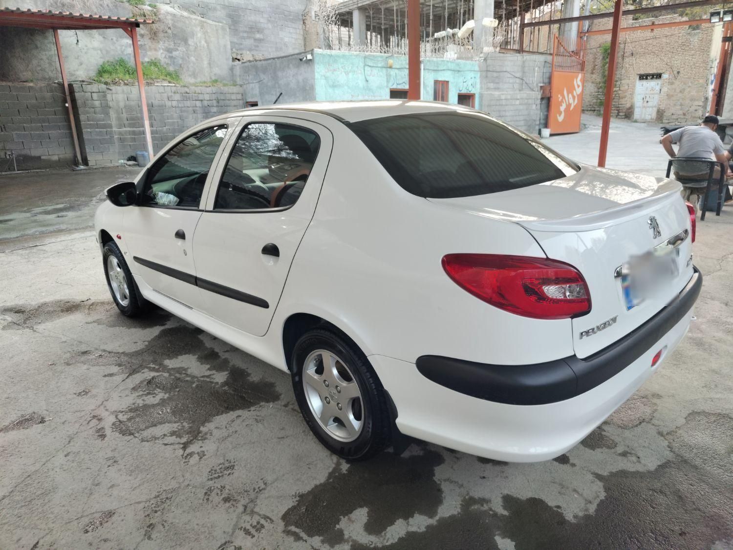 پژو ۲۰۶ صندوق دار v8 - 1387