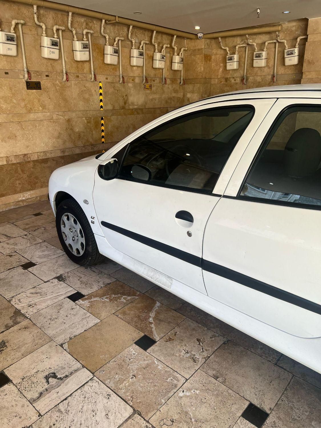 پژو ۲۰۶ صندوق دار v8 - 1399