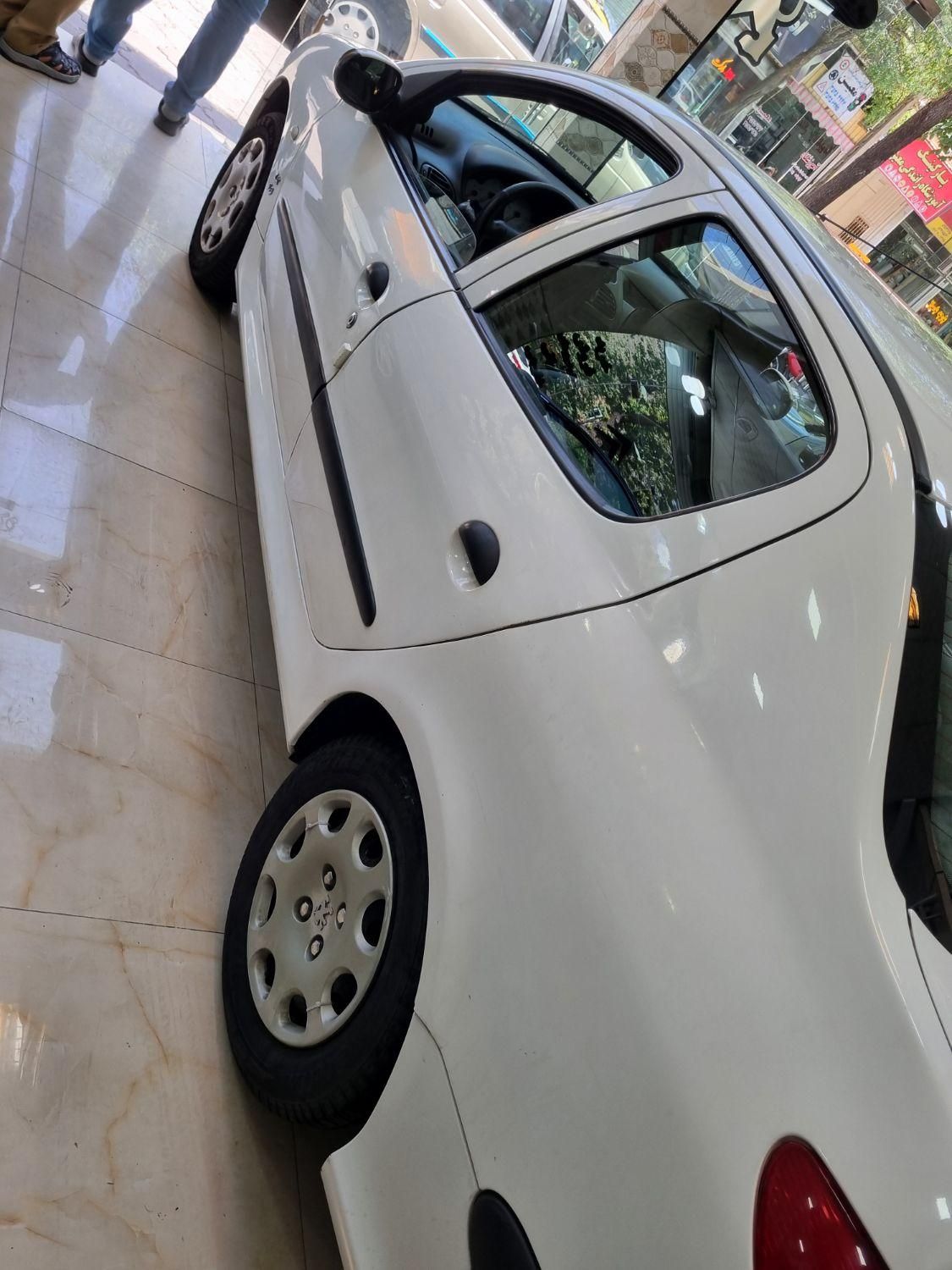 پژو ۲۰۶ صندوق دار v8 - 1397