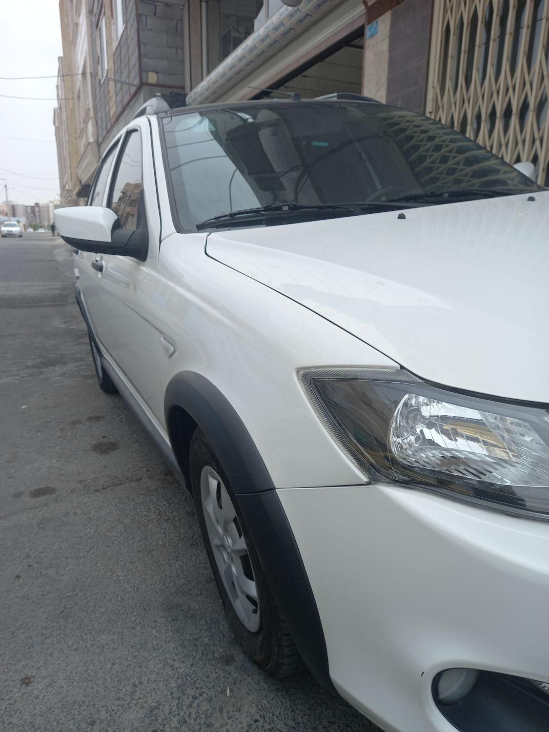 کوییک R دنده‌ای - 1402