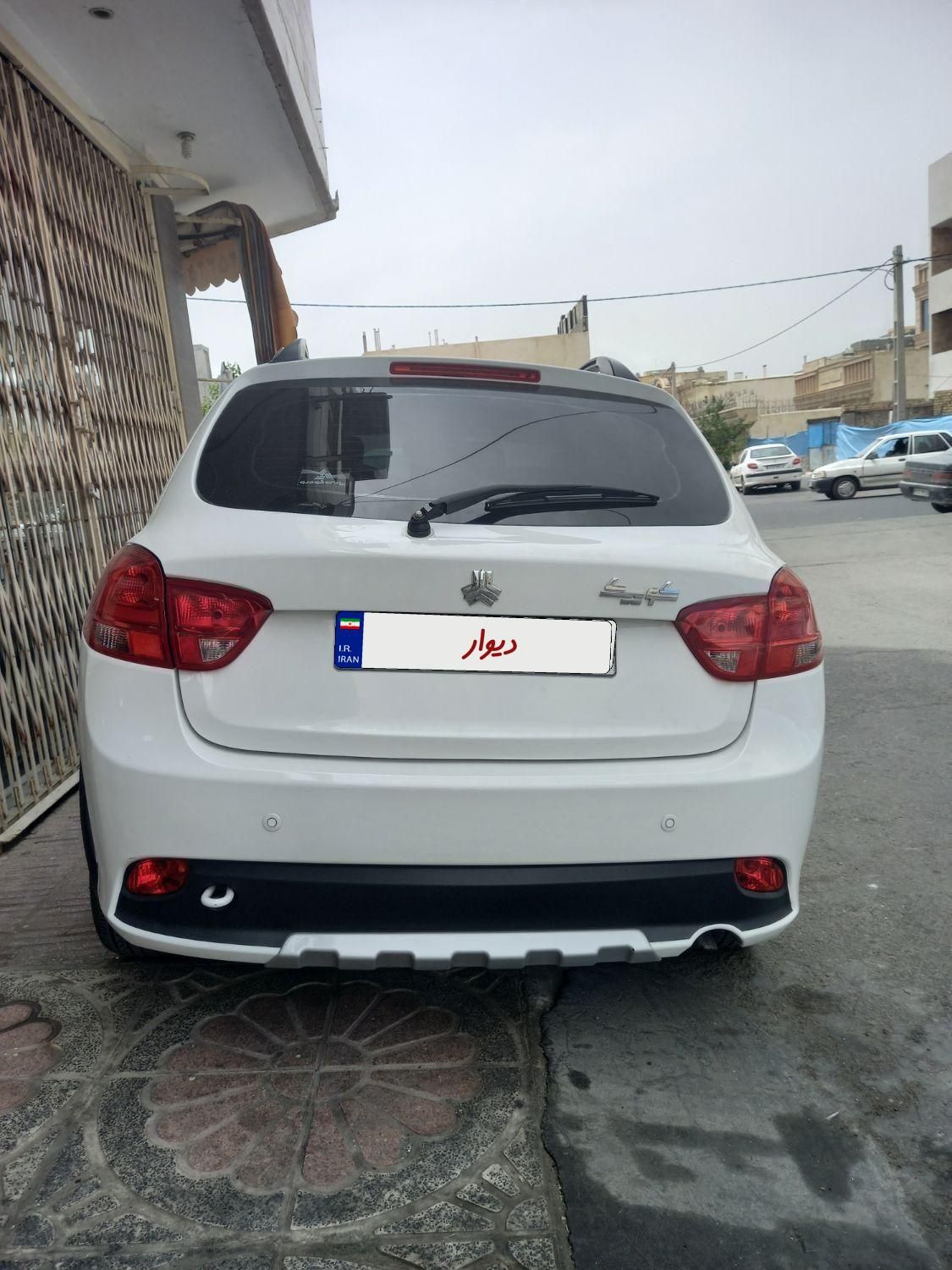 کوییک R دنده‌ای - 1402