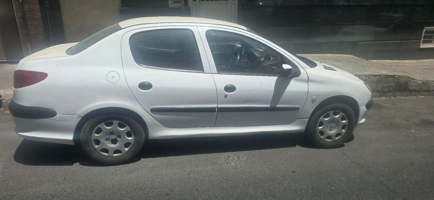 پژو ۲۰۶ صندوق دار v8 - 1390