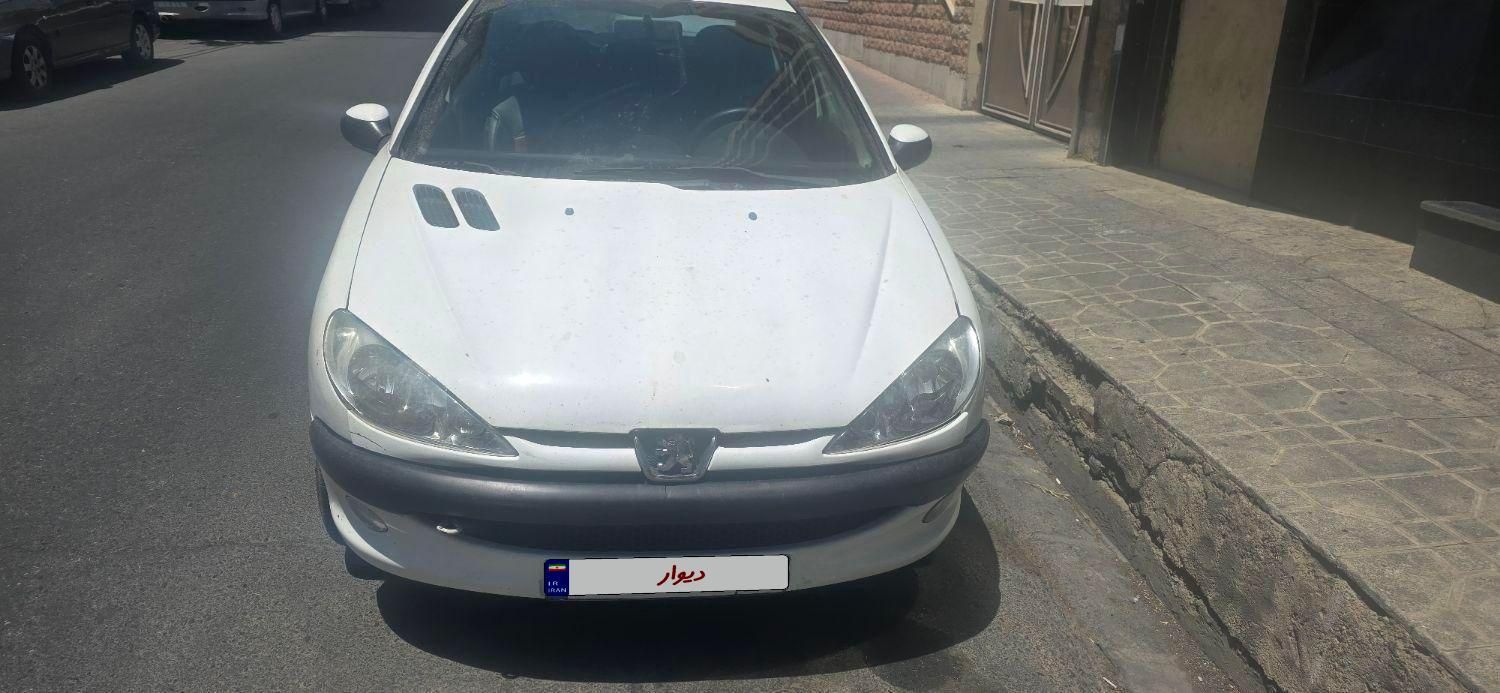 پژو ۲۰۶ صندوق دار v8 - 1390