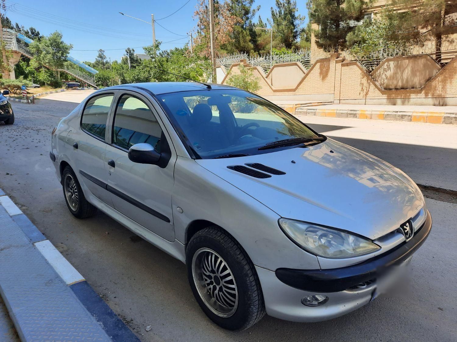 پژو ۲۰۶ صندوق دار v8 - 1386