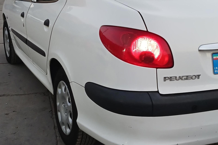 پژو ۲۰۶ صندوق دار v8 - 1397
