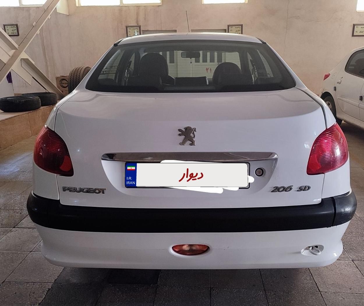 پژو ۲۰۶ صندوق دار v8 - 1390