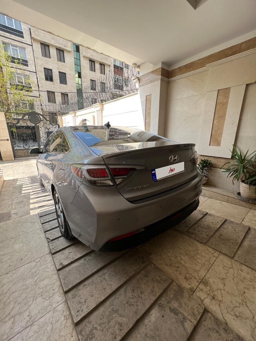 هیوندای سوناتا هیبرید GLS - 2017