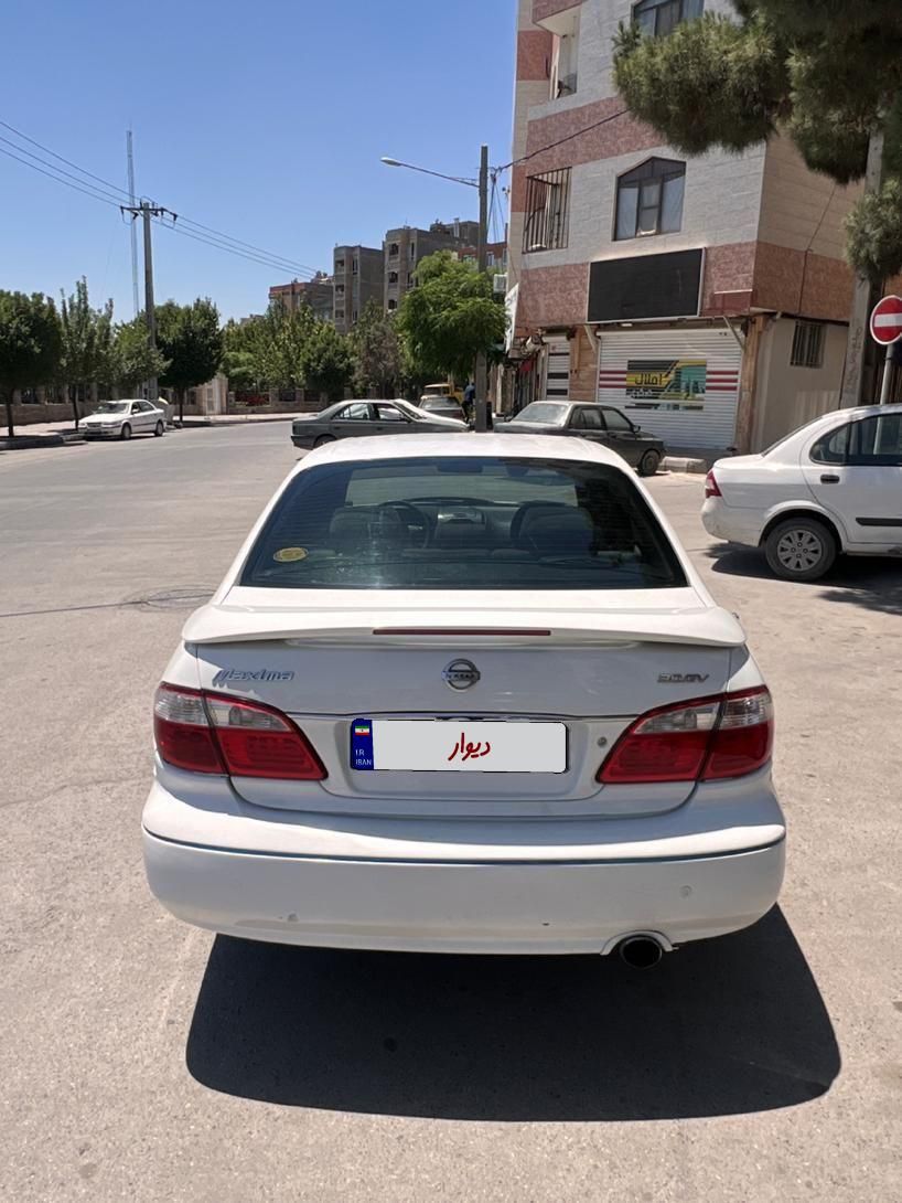 نیسان ماکسیما دنده‌ای - 2006