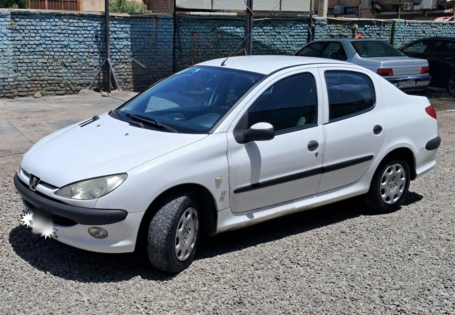 پژو ۲۰۶ صندوق دار v8 - 1399