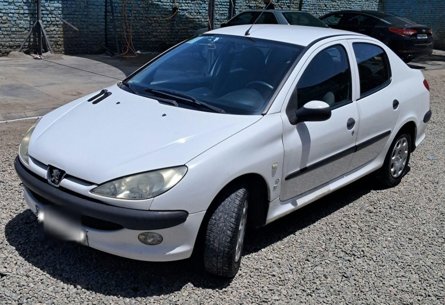 پژو ۲۰۶ صندوق دار v8 - 1399