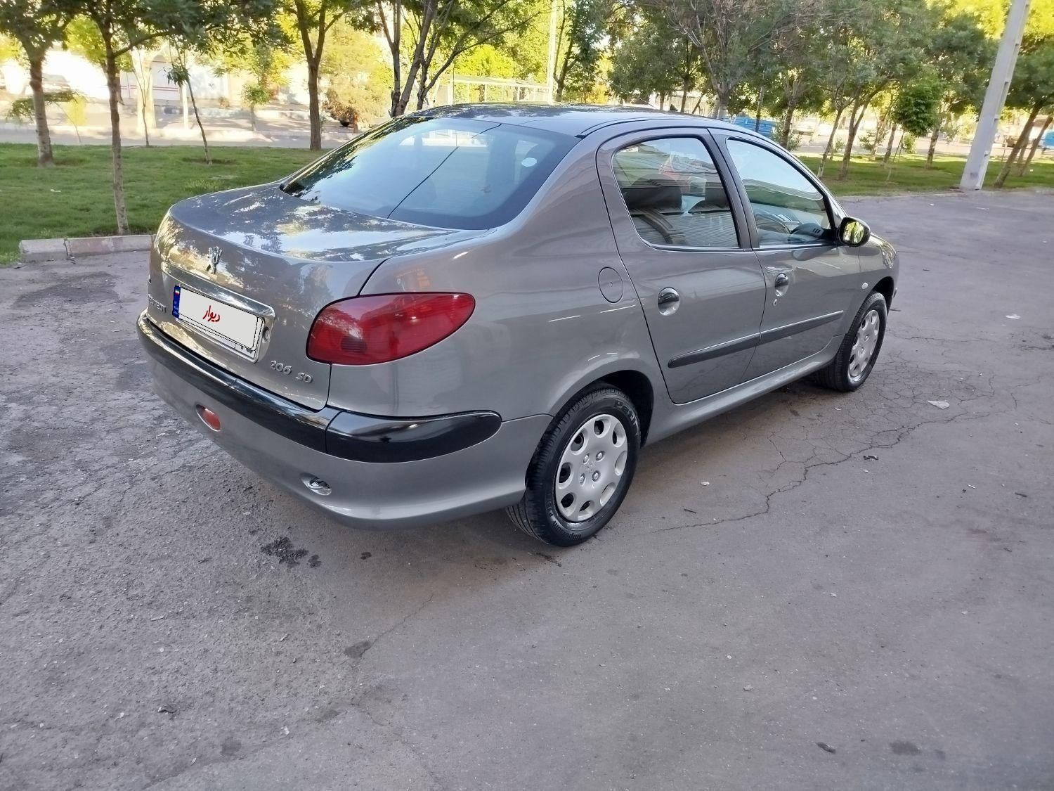 پژو ۲۰۶ صندوق دار v8 - 1389