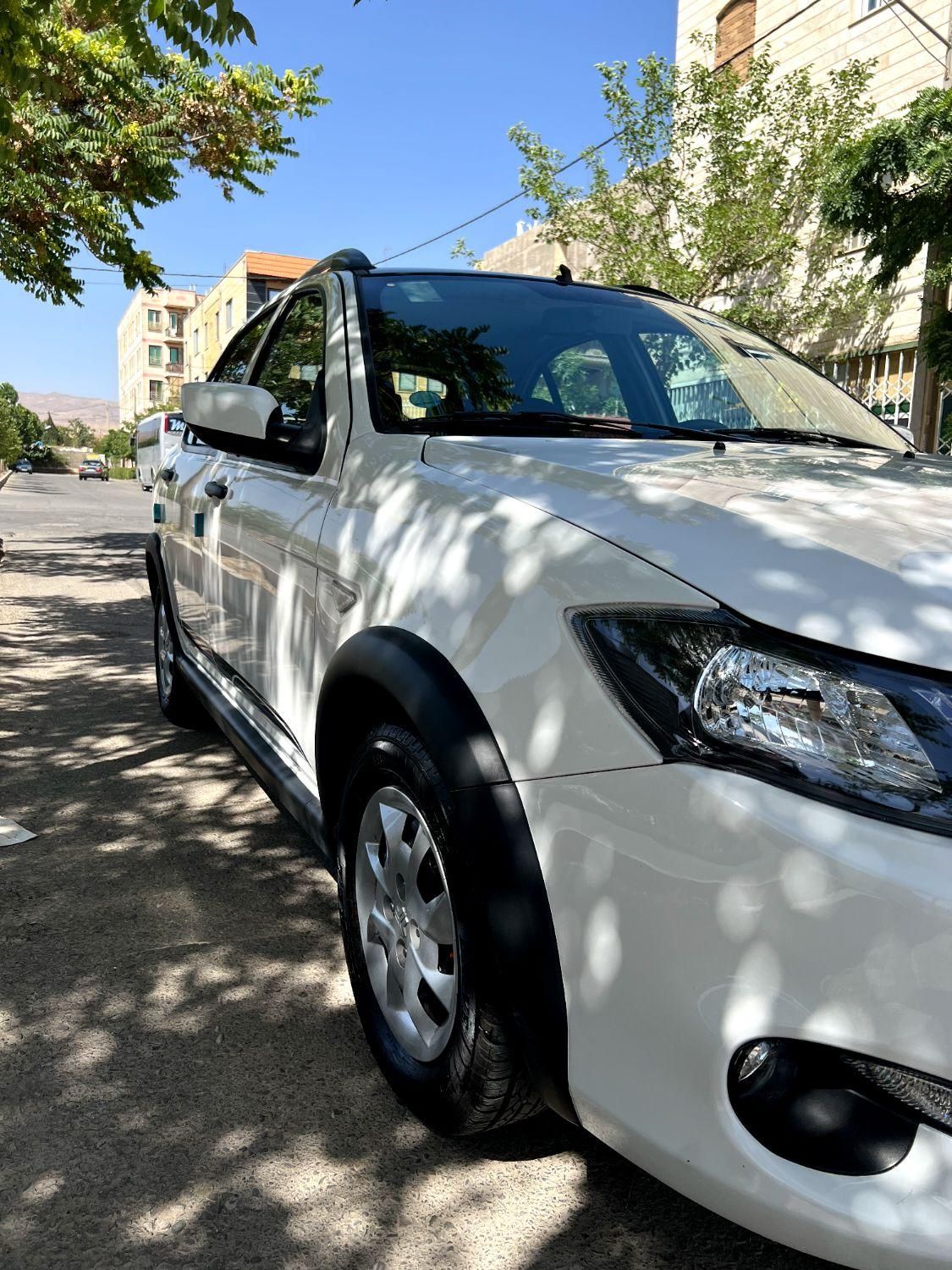 کوییک R دنده‌ای - 1402