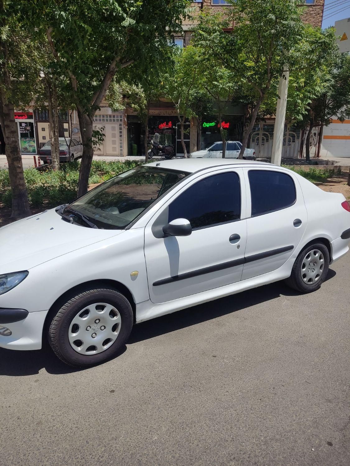 پژو ۲۰۶ صندوق دار v8 - 1395