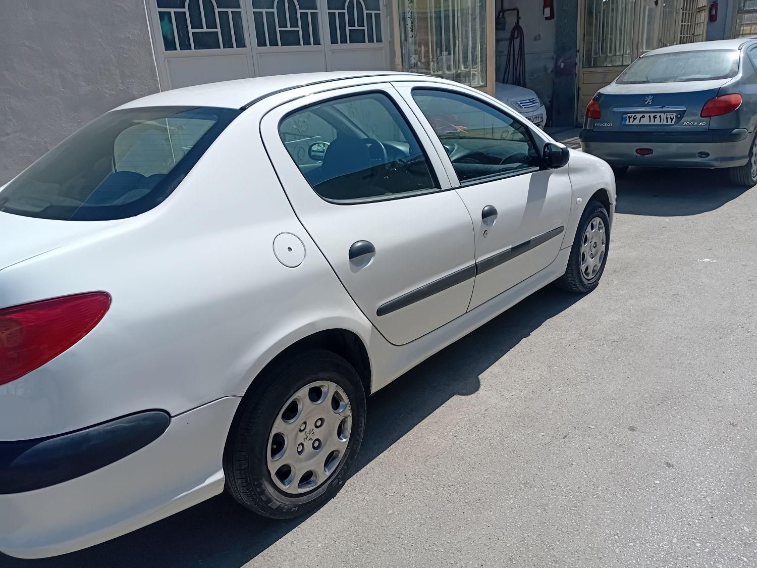 پژو ۲۰۶ صندوق دار v8 - 1395