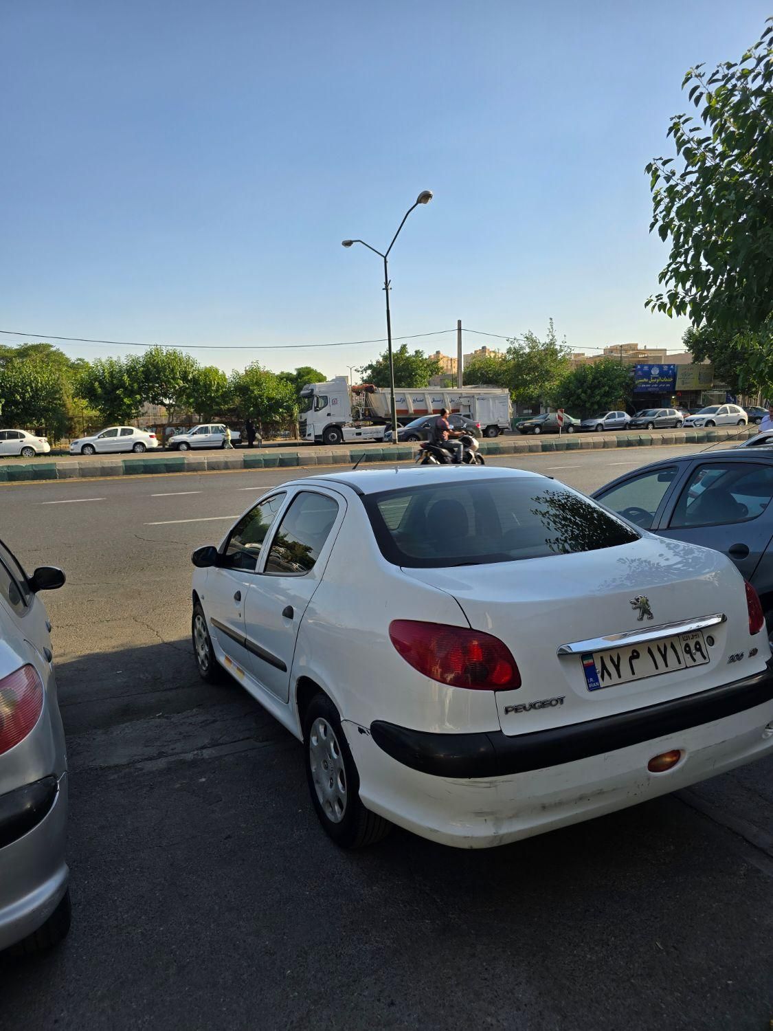 پژو ۲۰۶ صندوق دار v8 - 1390