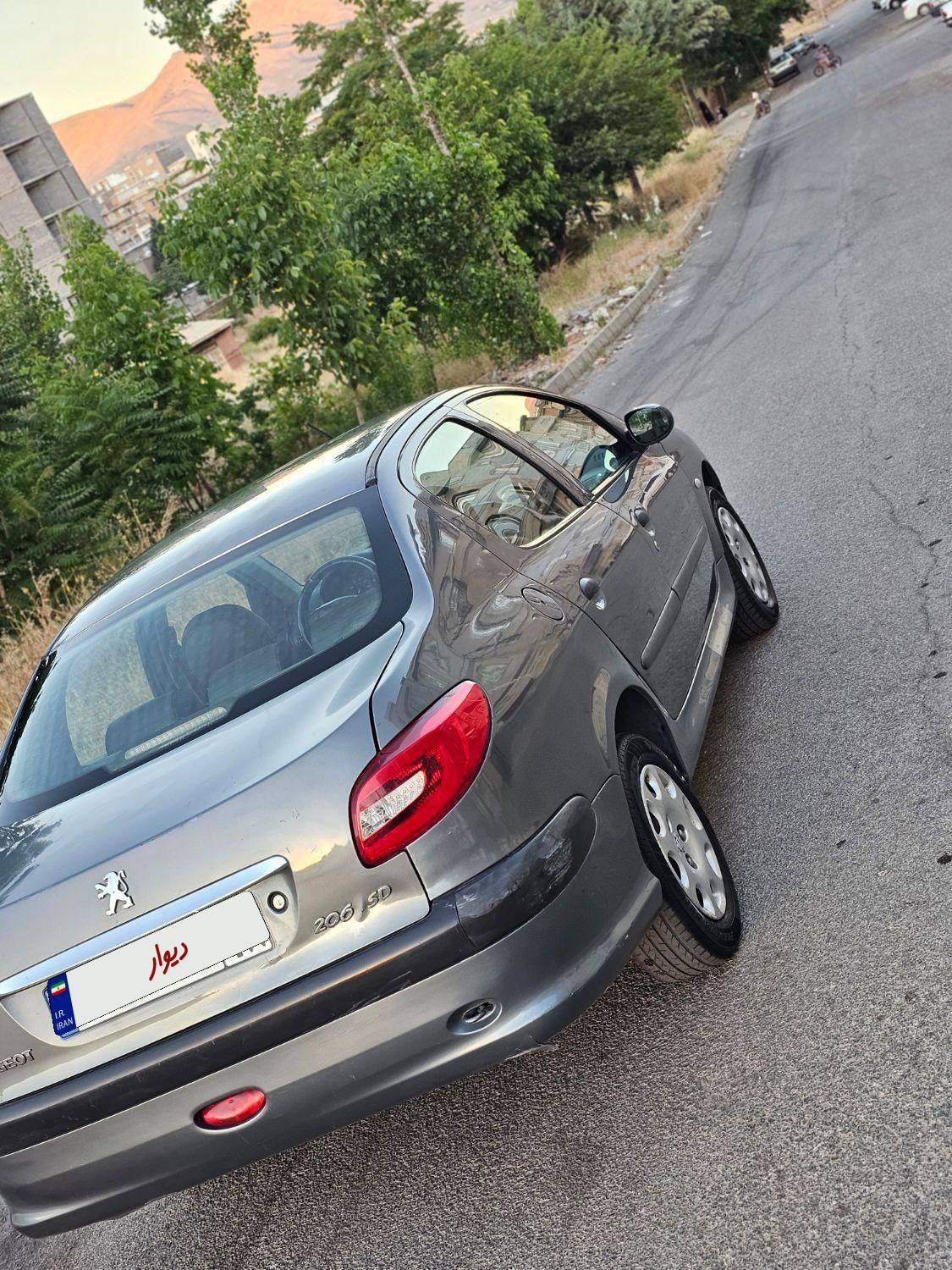 پژو ۲۰۶ صندوق دار v20 - 1388