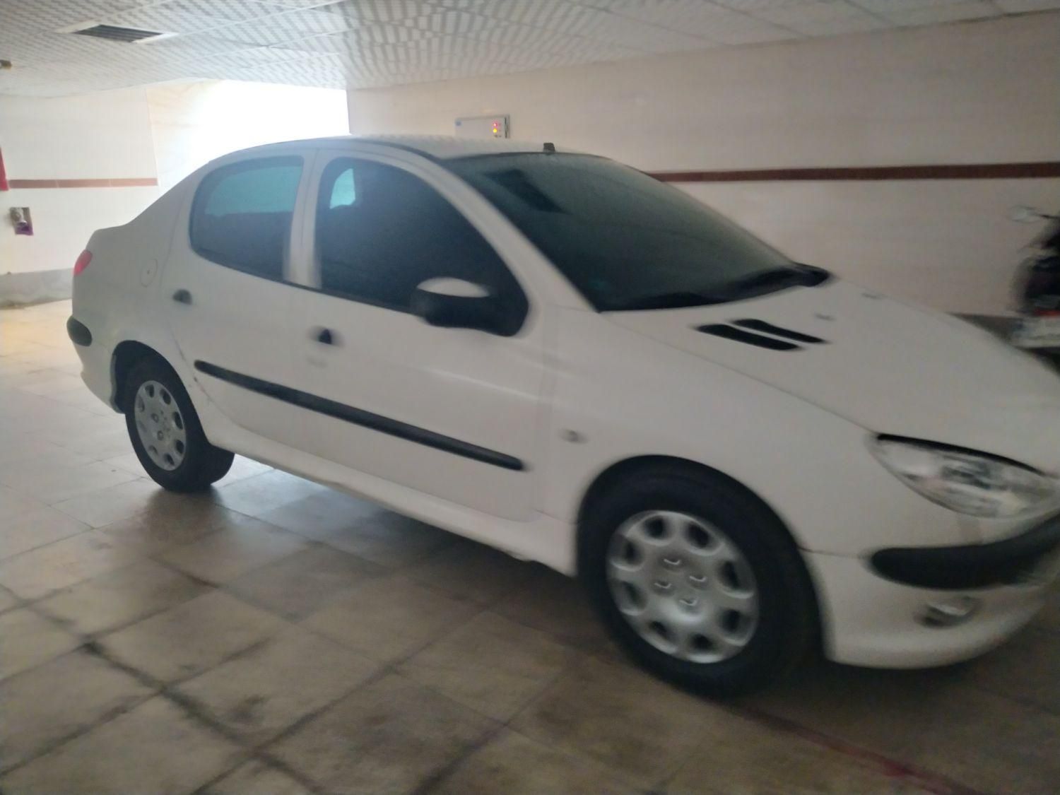 پژو ۲۰۶ صندوق دار v8 - 1392