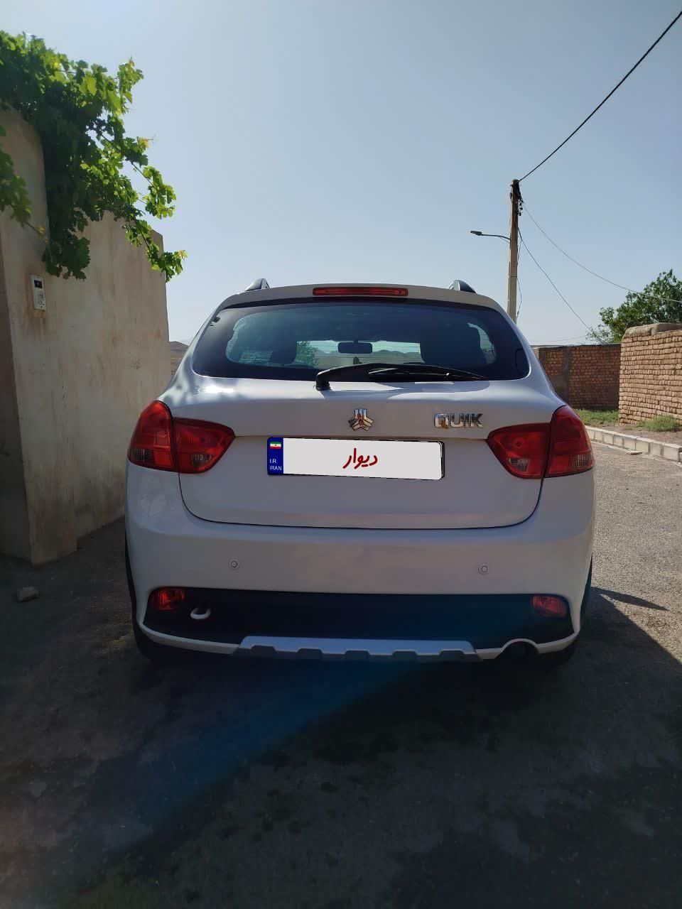 خودرو کوییک، R آگهی ann_18490840