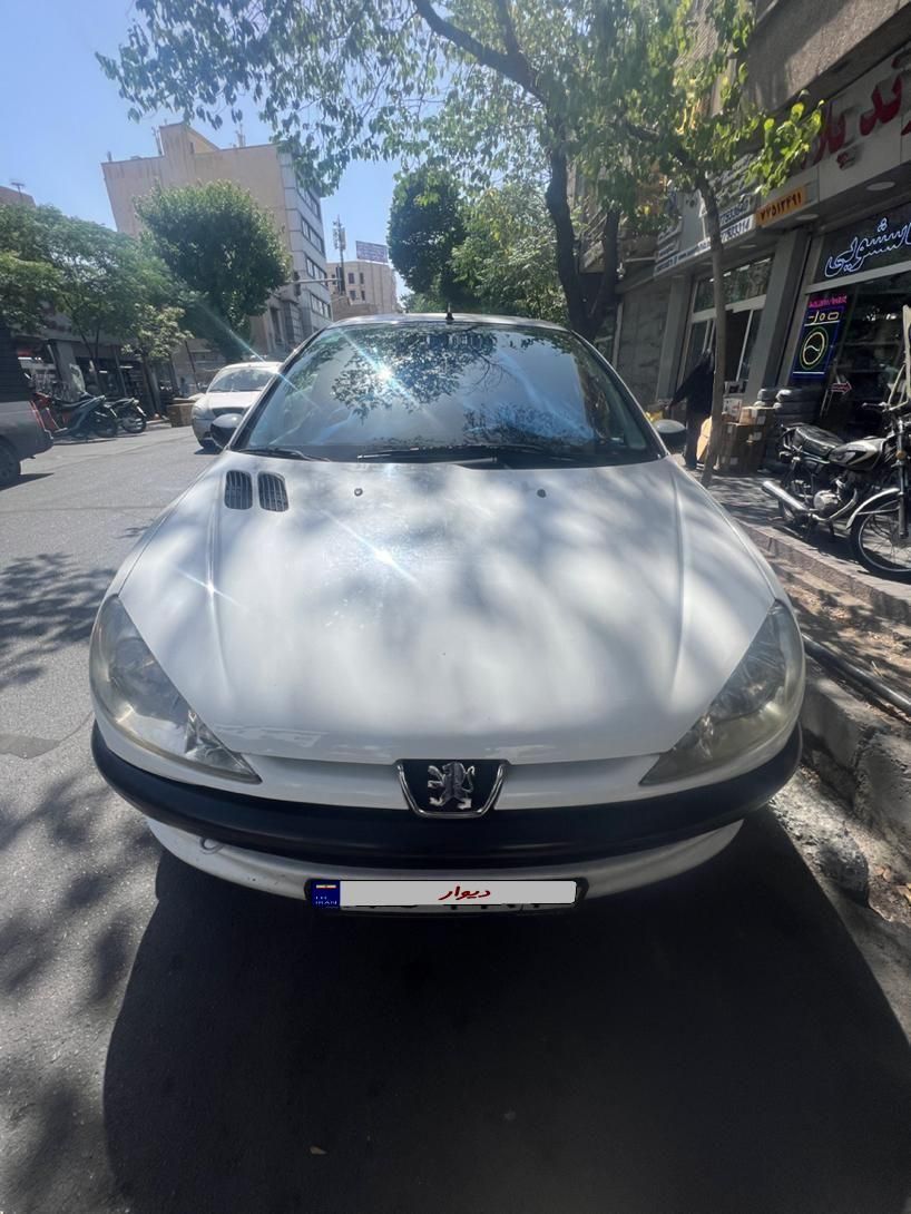 پژو ۲۰۶ صندوق دار v8 - 1395