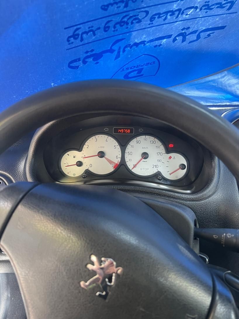 پژو ۲۰۶ صندوق دار v8 - 1395