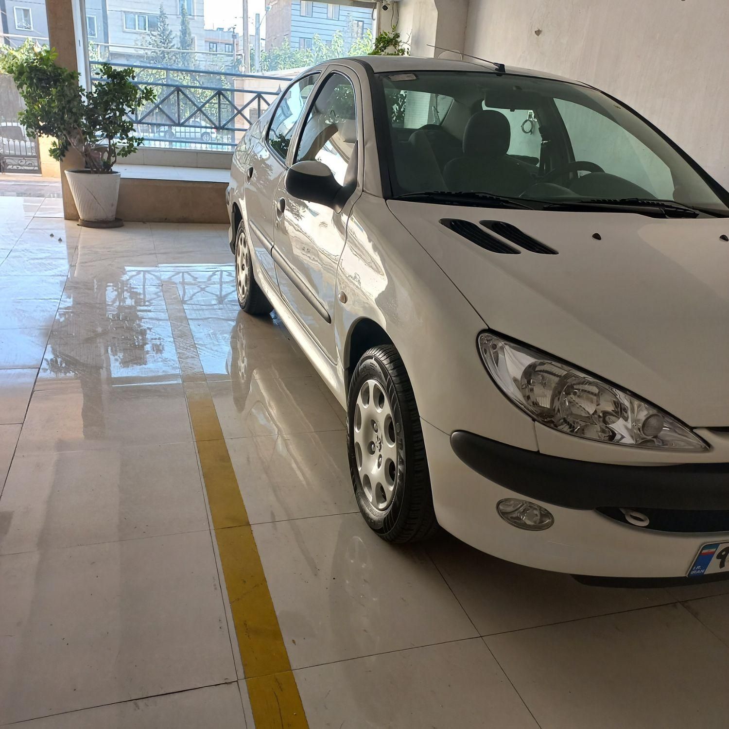 پژو ۲۰۶ صندوق دار v8 - 1396