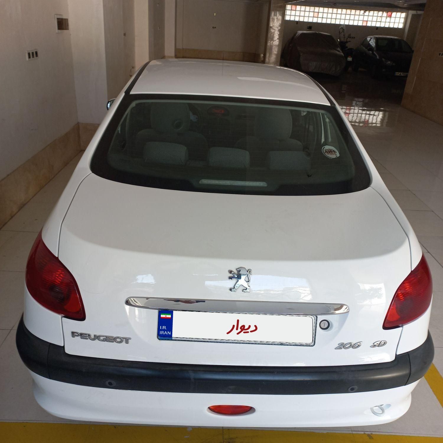پژو ۲۰۶ صندوق دار v8 - 1396