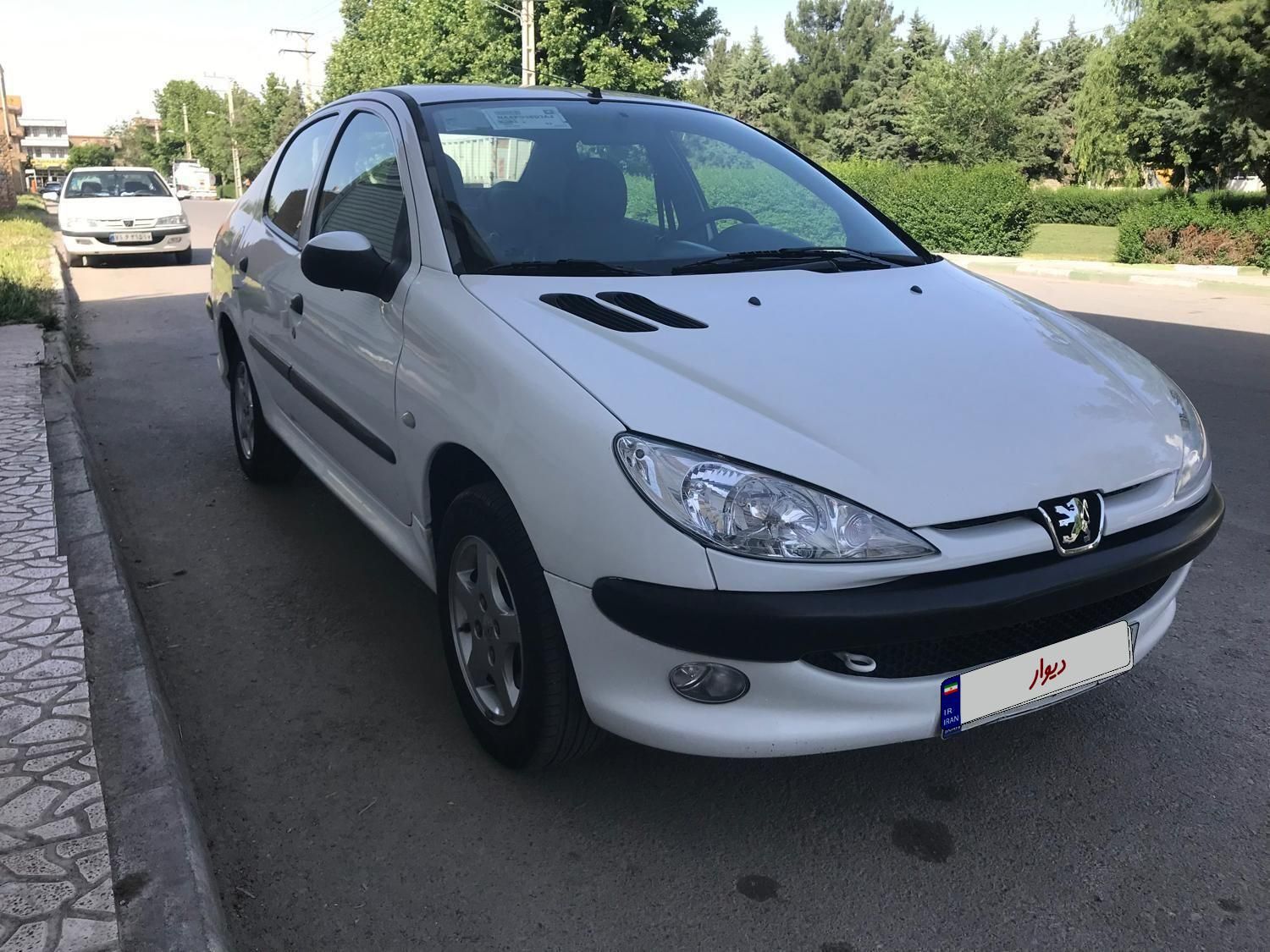 پژو ۲۰۶ صندوق دار v8 - 1396