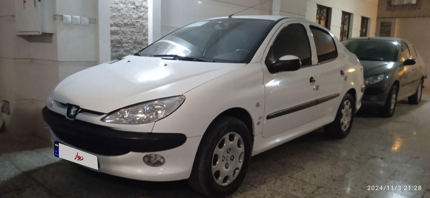 پژو ۲۰۶ صندوق دار v8 - 1395