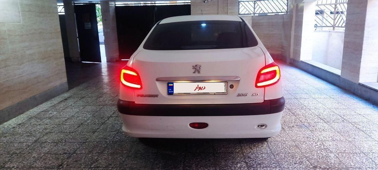 پژو ۲۰۶ صندوق دار v8 - 1399