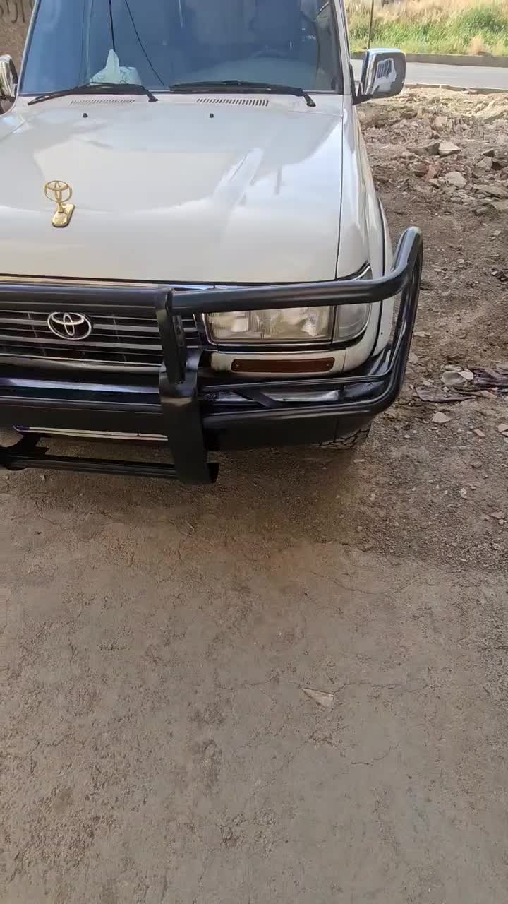 تویوتا کمری XLE - 1402