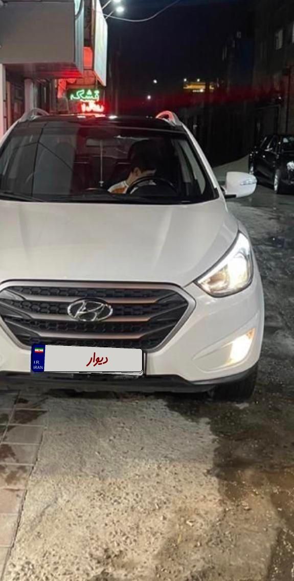 هیوندای توسان 2.4 لیتر - 2015