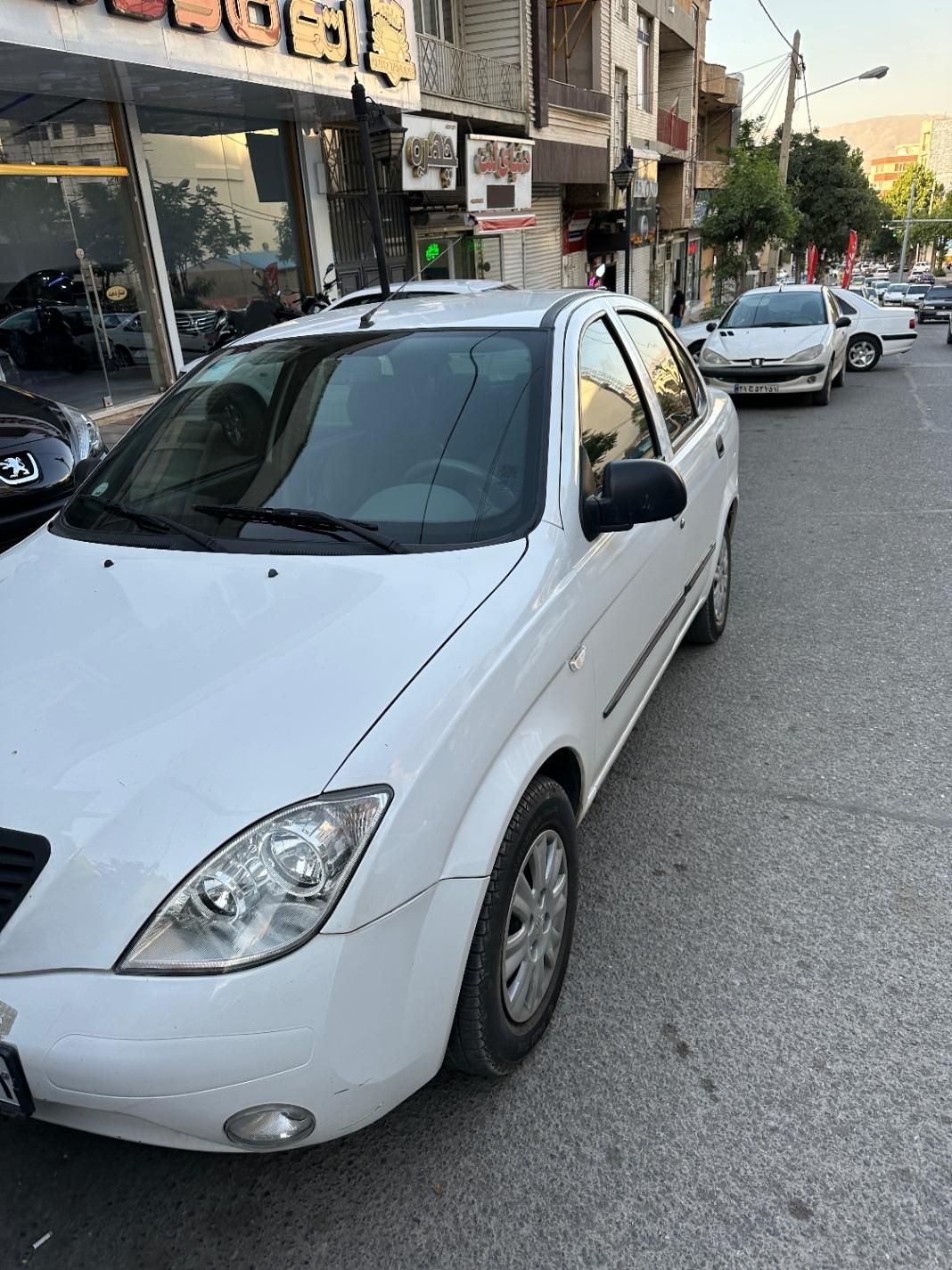 تیبا صندوق دار SX - 1401