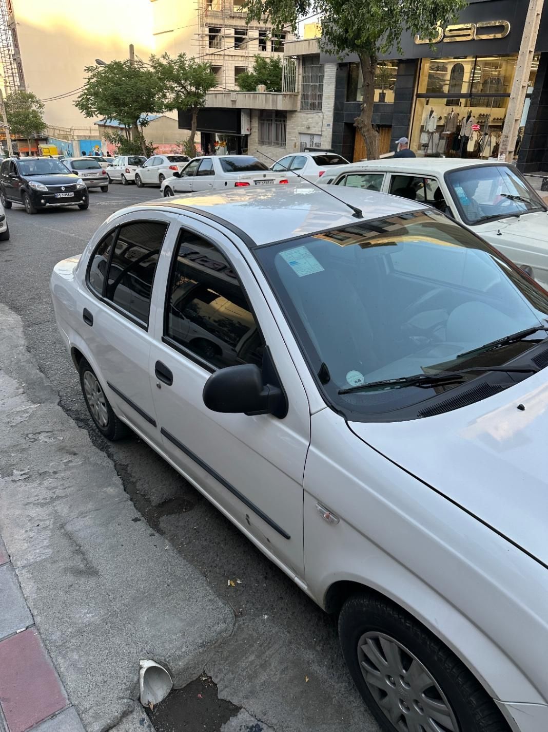 تیبا صندوق دار SX - 1401