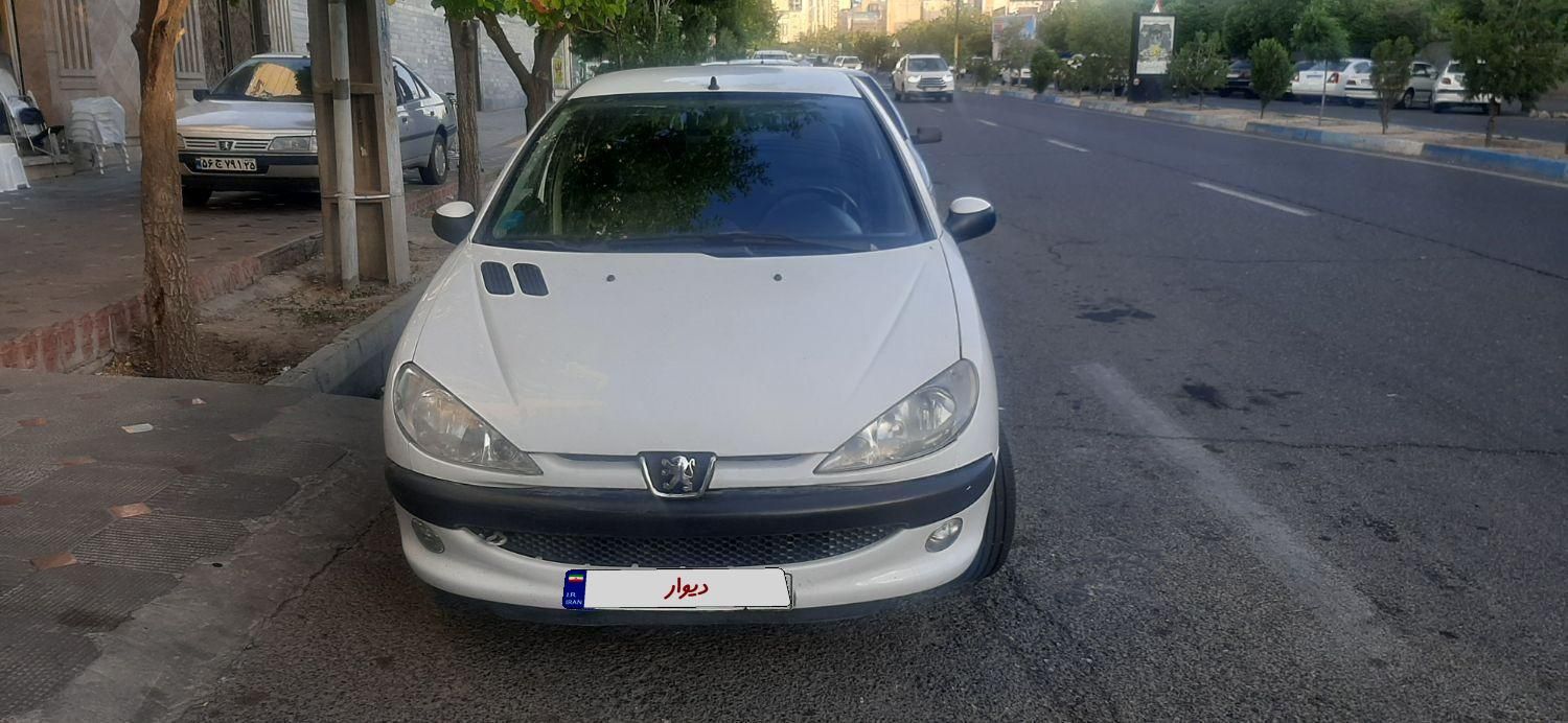 پژو ۲۰۶ صندوق دار v2 - 1390